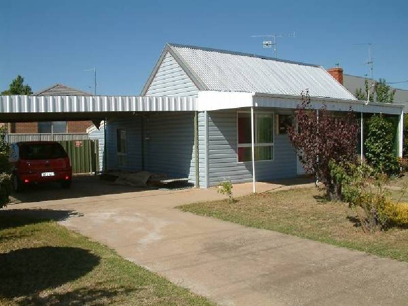49 Regent Street, Moama NSW 2731