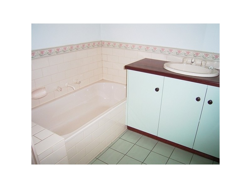 3/82 Hovell Street, Echuca VIC 3564