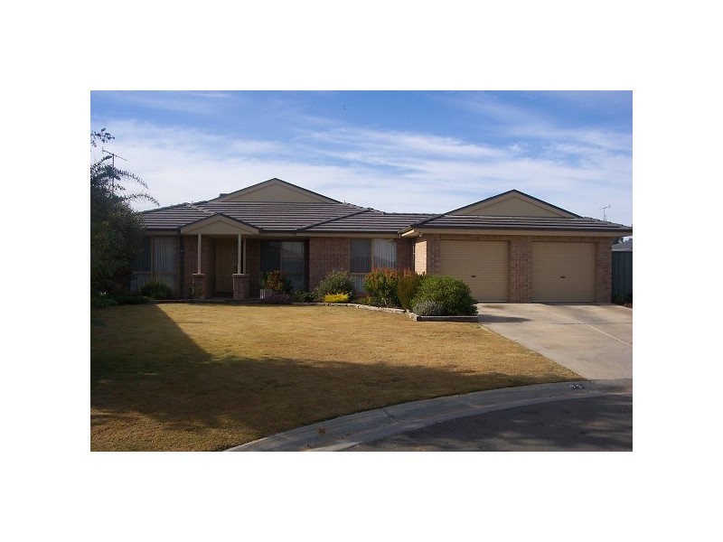 65 Woodlands Circuit, Echuca VIC 3564