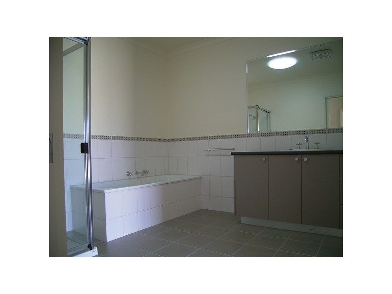 4/142-144 Bowen Street, Echuca VIC 3564