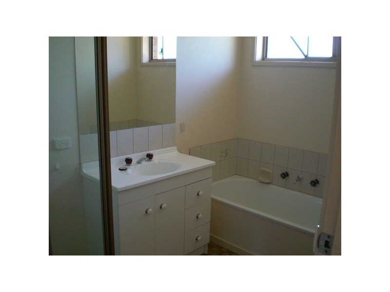 1/319 High Street, Echuca VIC 3564