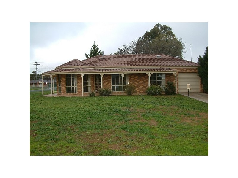 15 Council Street, Moama NSW 2731