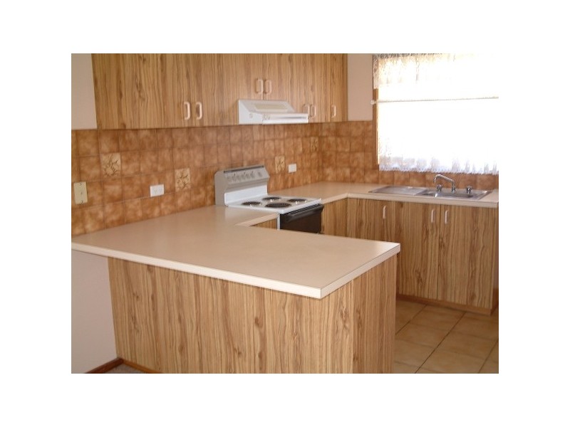 Unit 1-3/102 Crossen Street, Echuca VIC 3564