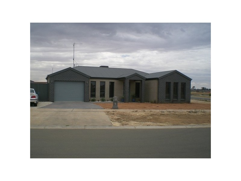 12 Sunset Avenue, Echuca VIC 3564