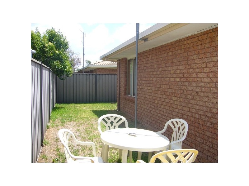 3/102 Crossen Street, Echuca VIC 3564