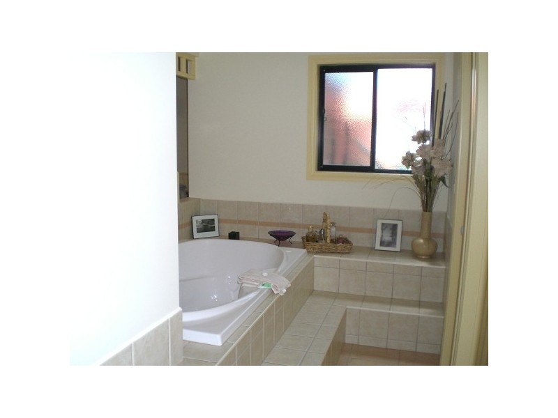 4B Sunrise Avenue, Moama NSW 2731