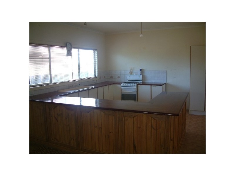 65 Dudley Street, Rochester VIC 3561