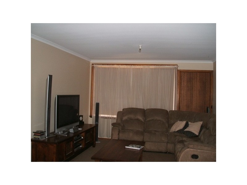 Unit 1, 9 Priory St, Rochester VIC 3561