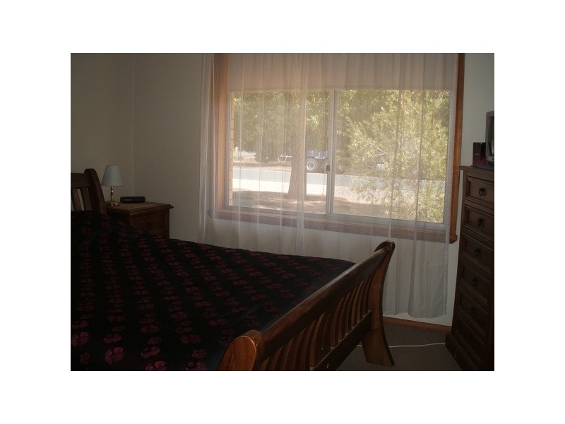 Unit 1, 9 Priory St, Rochester VIC 3561