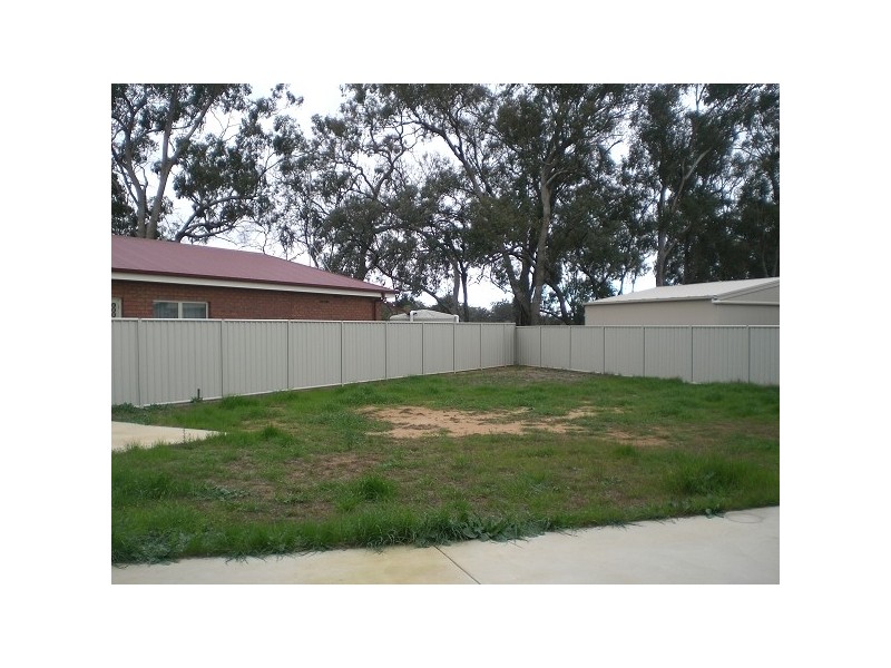 8 Morton Crt, Moama NSW 2731