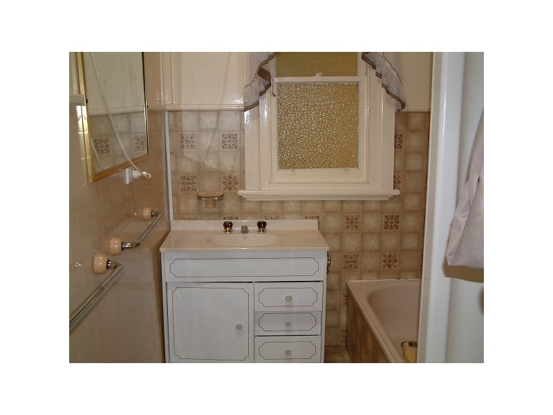 24 Mckenzie Street, Rochester VIC 3561