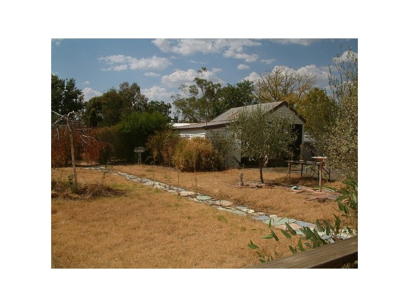 24 Mckenzie Street, Rochester VIC 3561