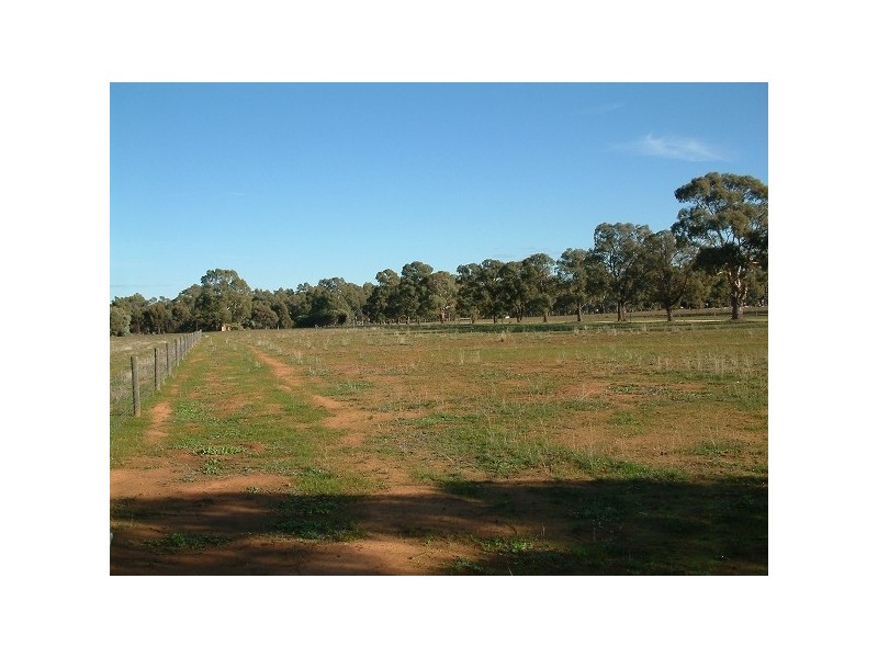 192 Anderson Road, Echuca VIC 3564