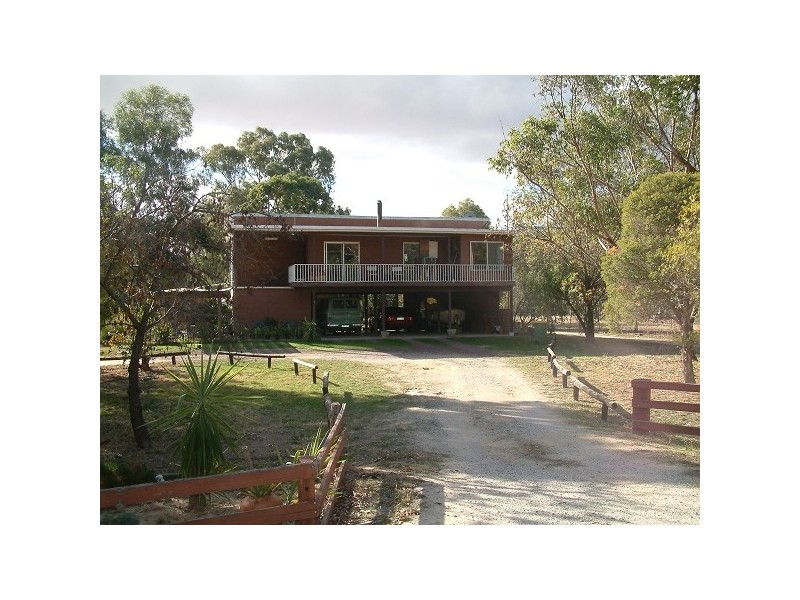 131 River Avenue, Echuca VIC 3564