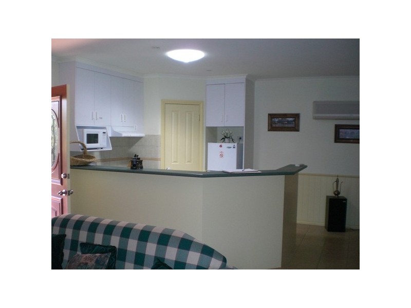 4B Sunrise Ave Moama via, Echuca VIC 3564