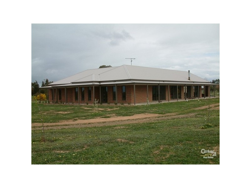 640 Simmie Road, Echuca VIC 3564