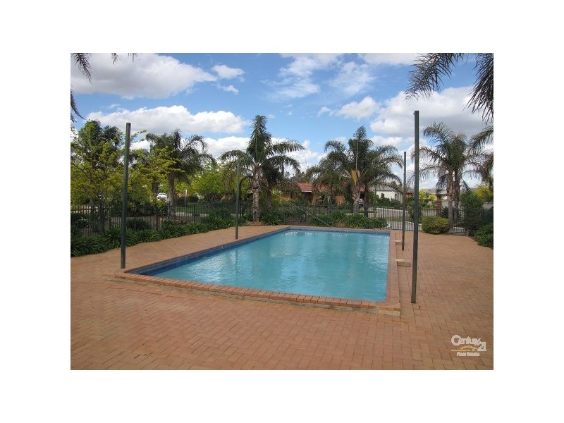 12 Kingfisher Drive West, Moama NSW 2731