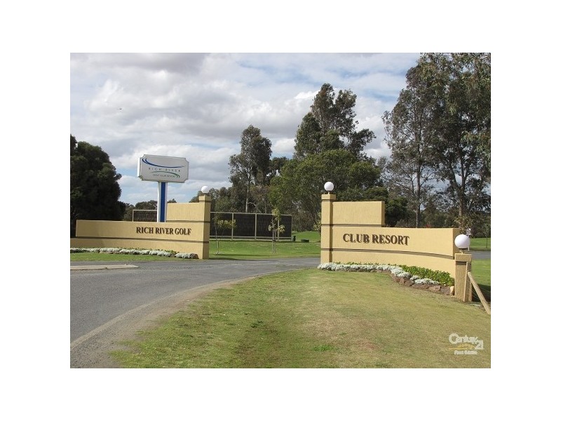 12 Kingfisher Drive West, Moama NSW 2731