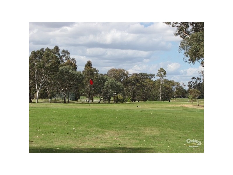 12 Kingfisher Drive West, Moama NSW 2731