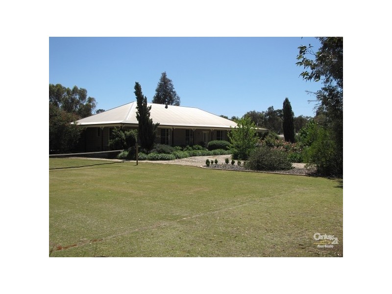 209 Benson Road, Echuca VIC 3564