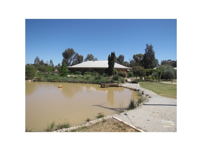 209 Benson Road, Echuca VIC 3564