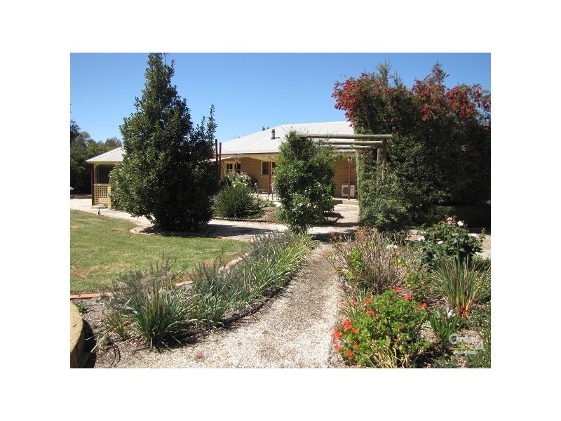 209 Benson Road, Echuca VIC 3564