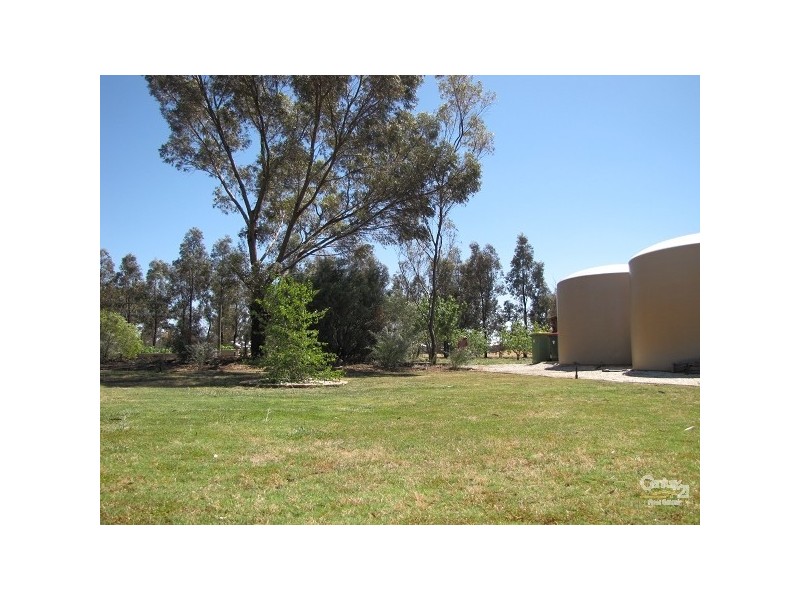 209 Benson Road, Echuca VIC 3564