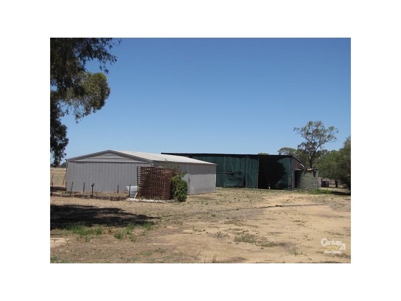 184 Back Road, Echuca VIC 3564