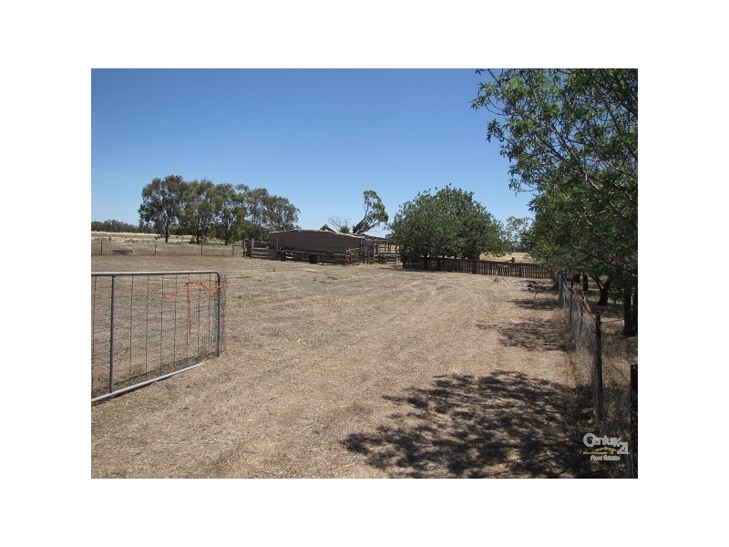 184 Back Road, Echuca VIC 3564