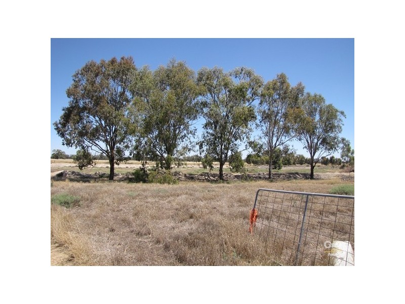 184 Back Road, Echuca VIC 3564