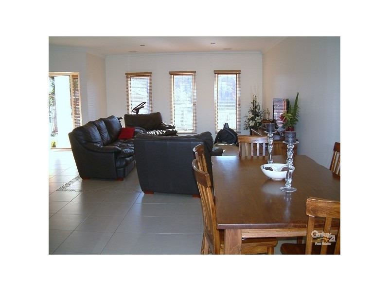 143 Pakenham Street, Echuca VIC 3564