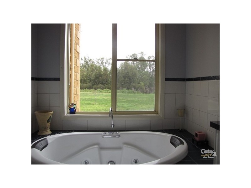 2 Ainsley Court, Echuca VIC 3564
