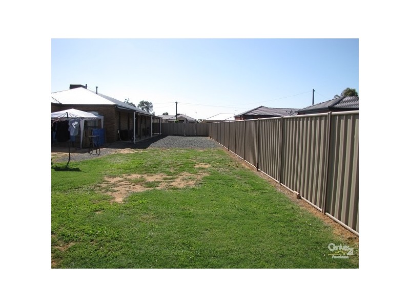 48 Kerford, Rochester VIC 3561
