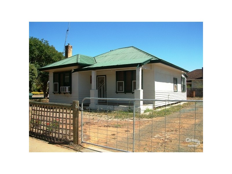 18 Dudley Street, Rochester VIC 3561