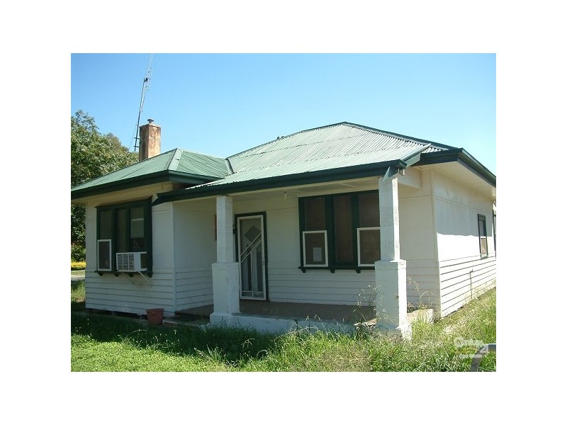 18 Dudley Street, Rochester VIC 3561