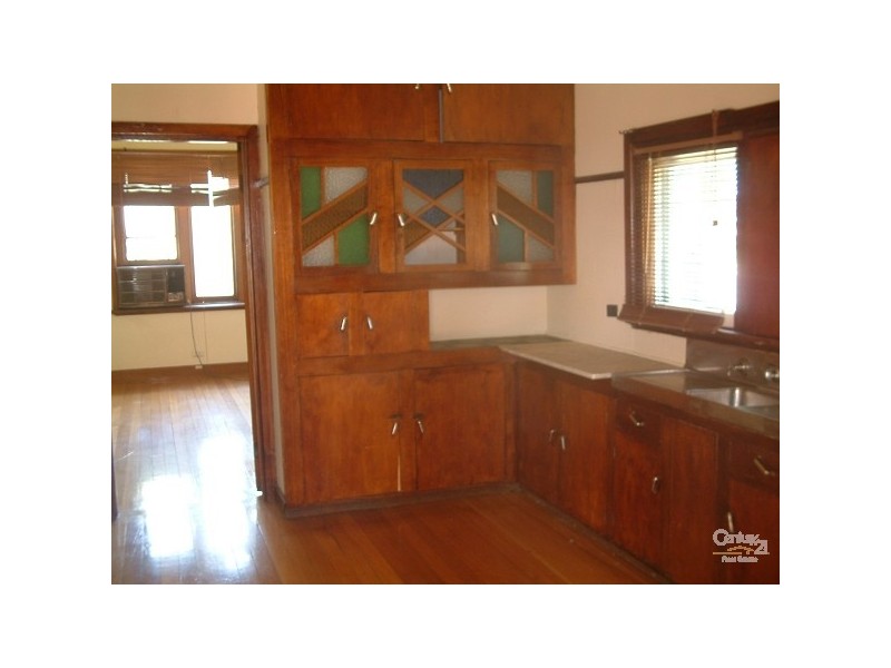 18 Dudley Street, Rochester VIC 3561