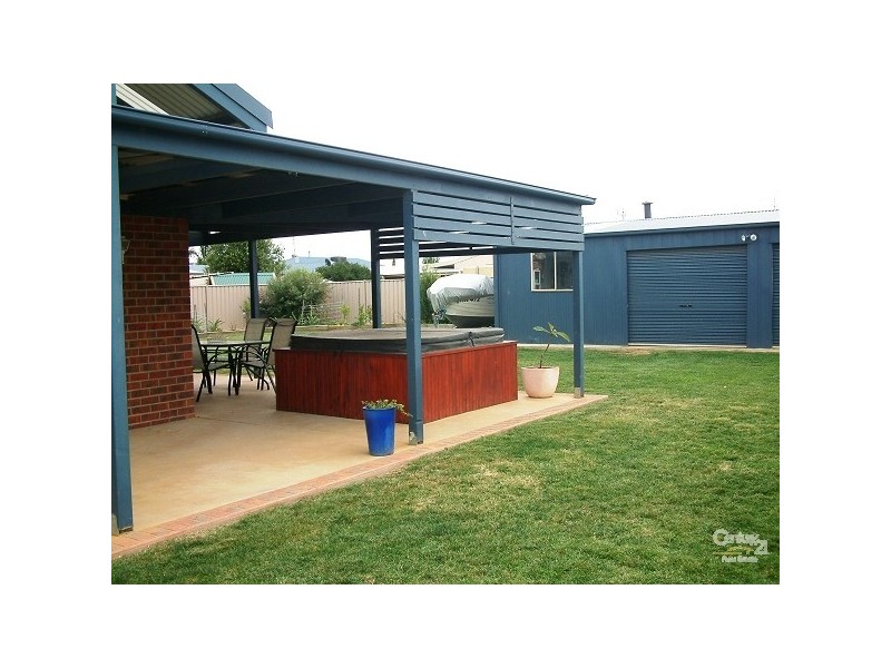 24 Wearne Road, Echuca VIC 3564