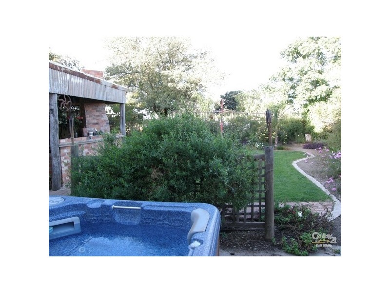 72 Sturt St, Echuca VIC 3564