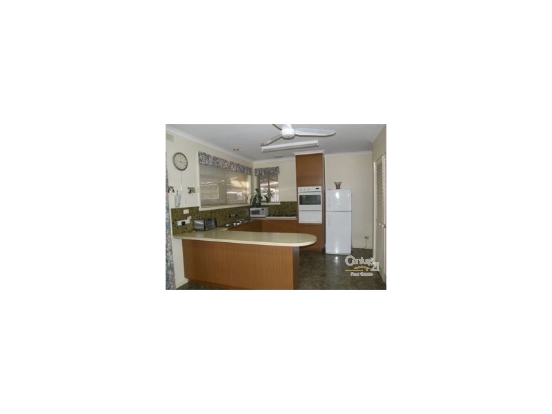 10 Crossen, Echuca VIC 3564