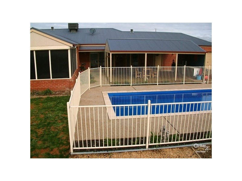 3 Tasman Court, Echuca VIC 3564