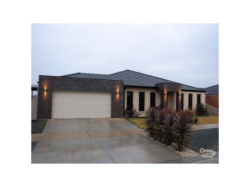 28 McLachlan, Echuca VIC 3564