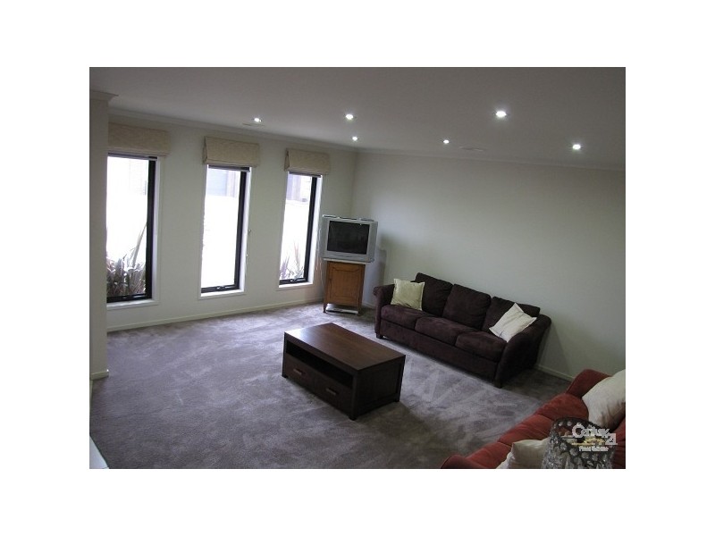 28 McLachlan, Echuca VIC 3564