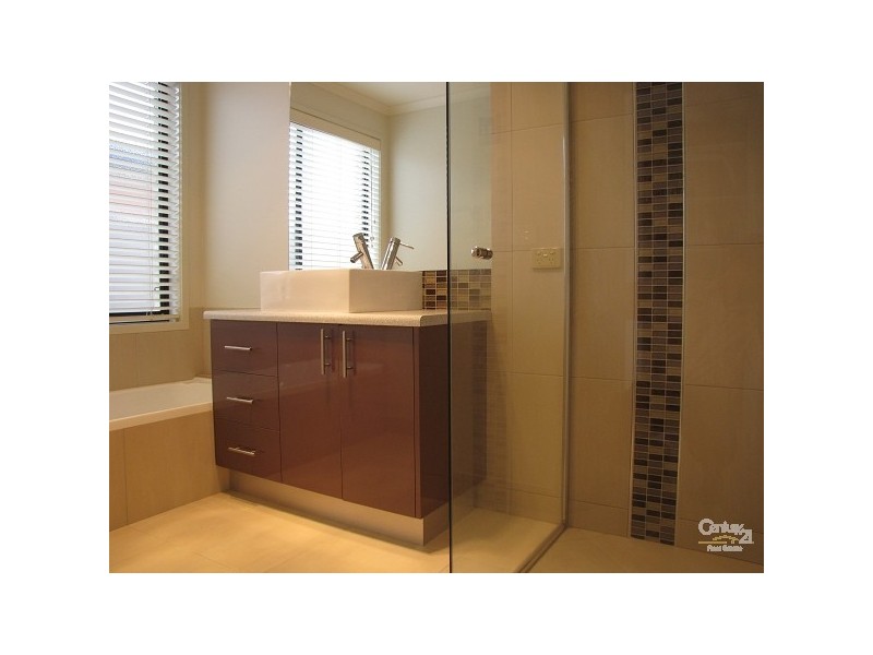 28 McLachlan, Echuca VIC 3564