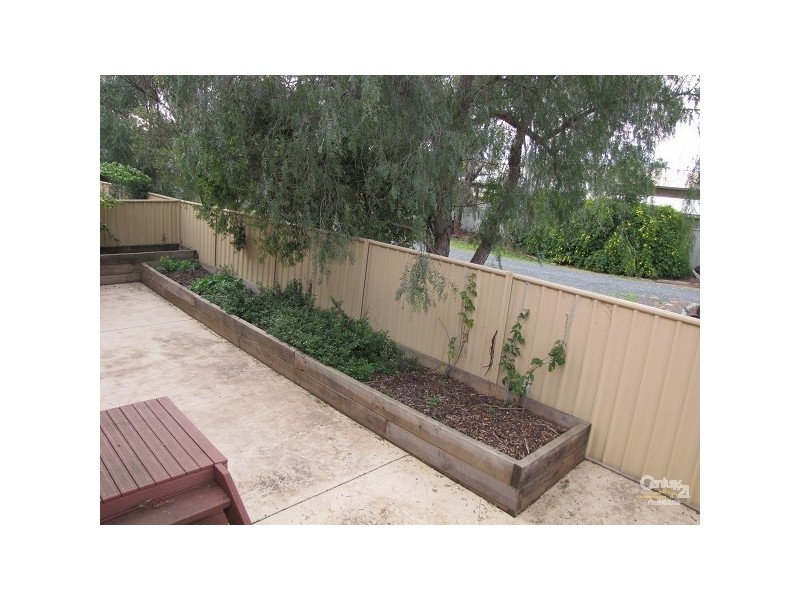 4 142-144 Bowen, Echuca VIC 3564