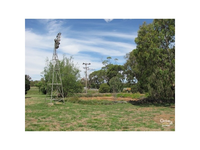 601 Clifton Street, Mathoura NSW 2710