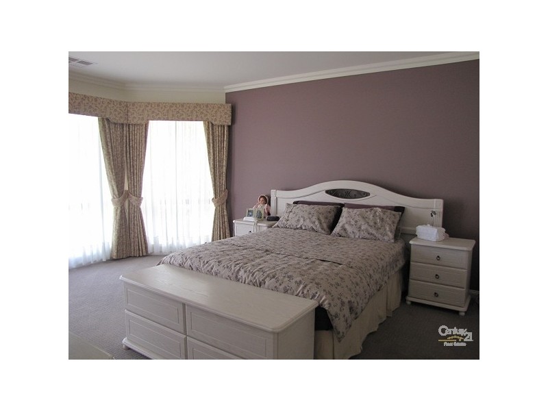 14 Kingfisher Drive East, Moama NSW 2731