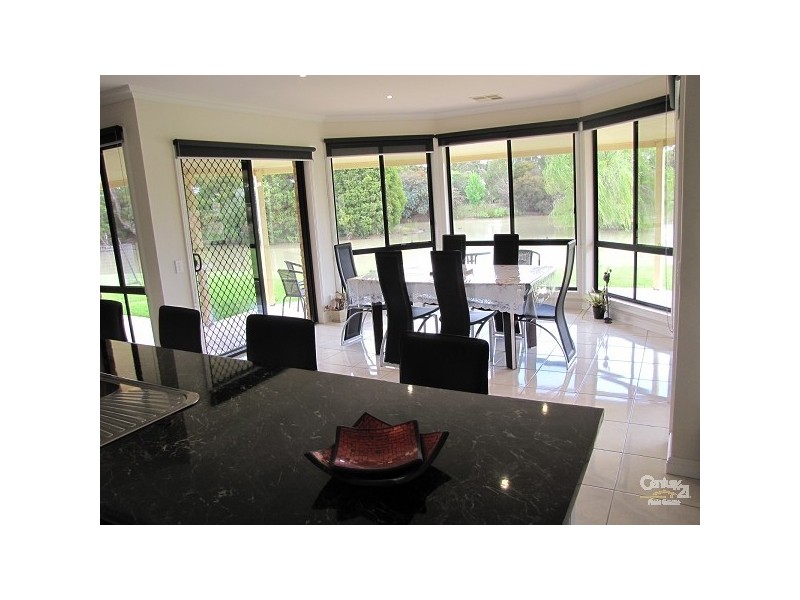 14 Kingfisher Drive East, Moama NSW 2731