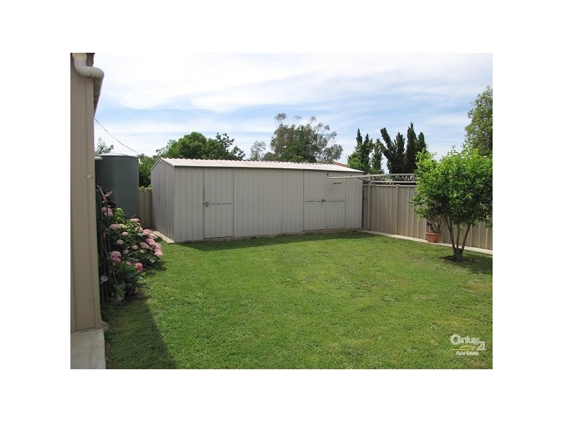 57 Francis, Rochester VIC 3561