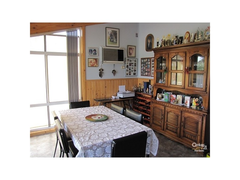 57 Francis, Rochester VIC 3561