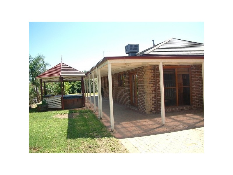 2 Gem Court, Moama NSW 2731